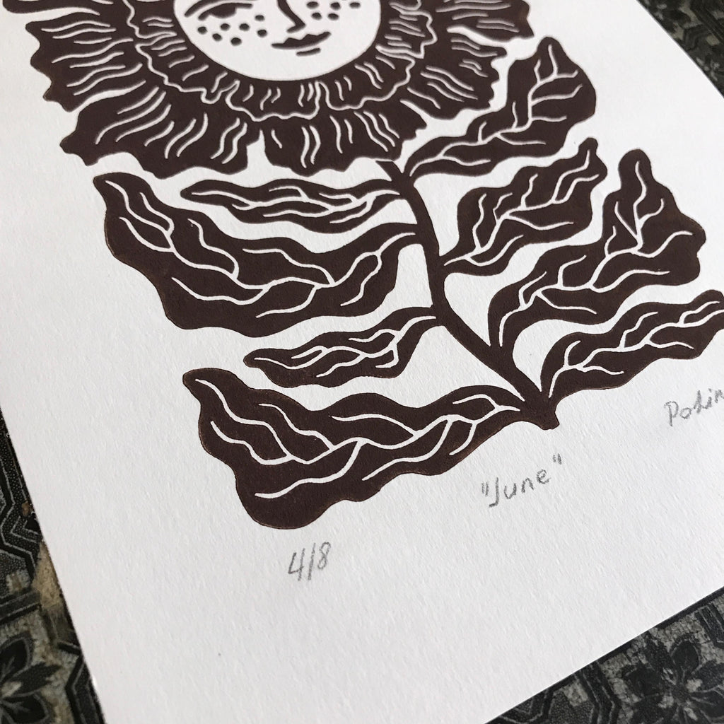 Hand-curved relief print "Friendly flower"