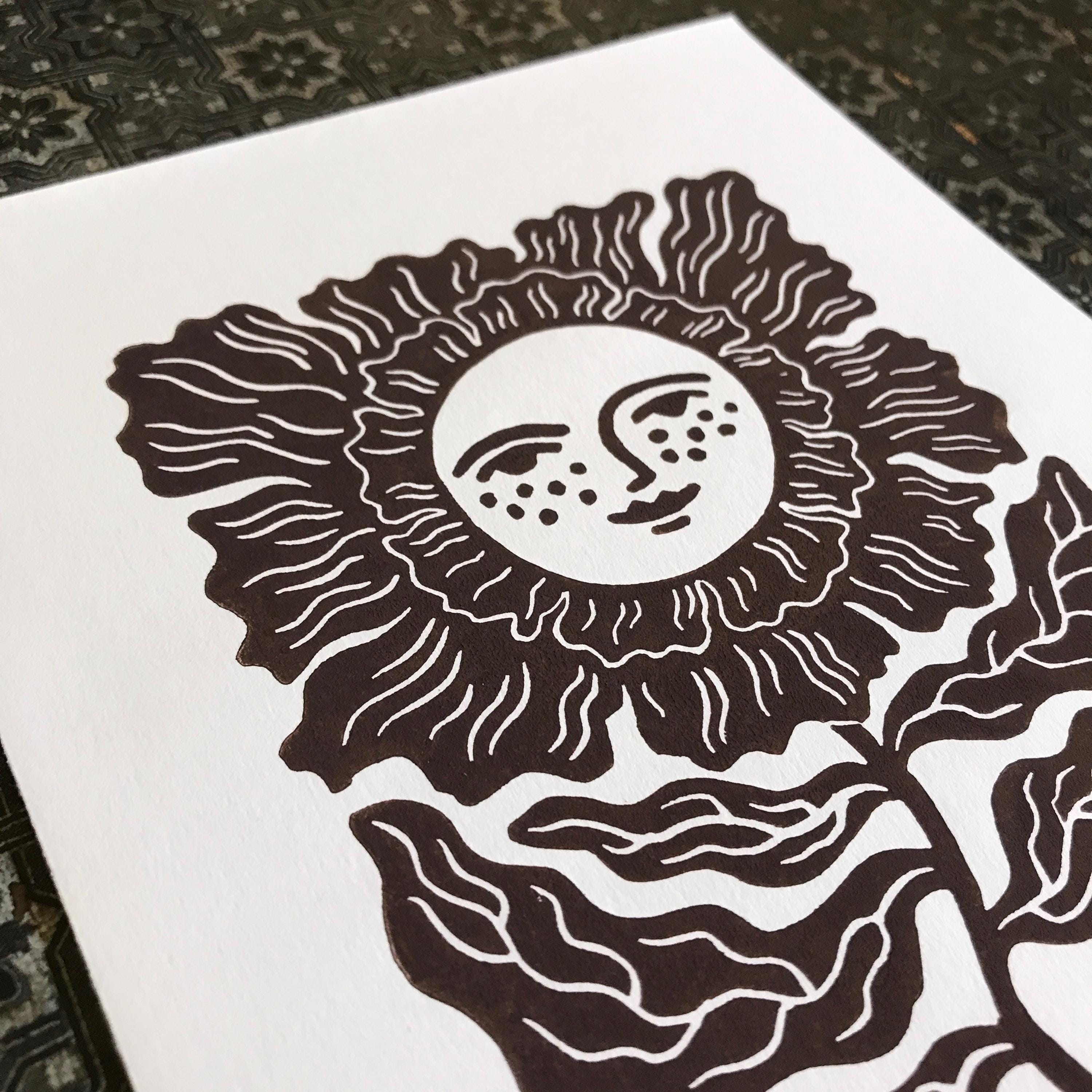 Hand-curved relief print "Friendly flower"