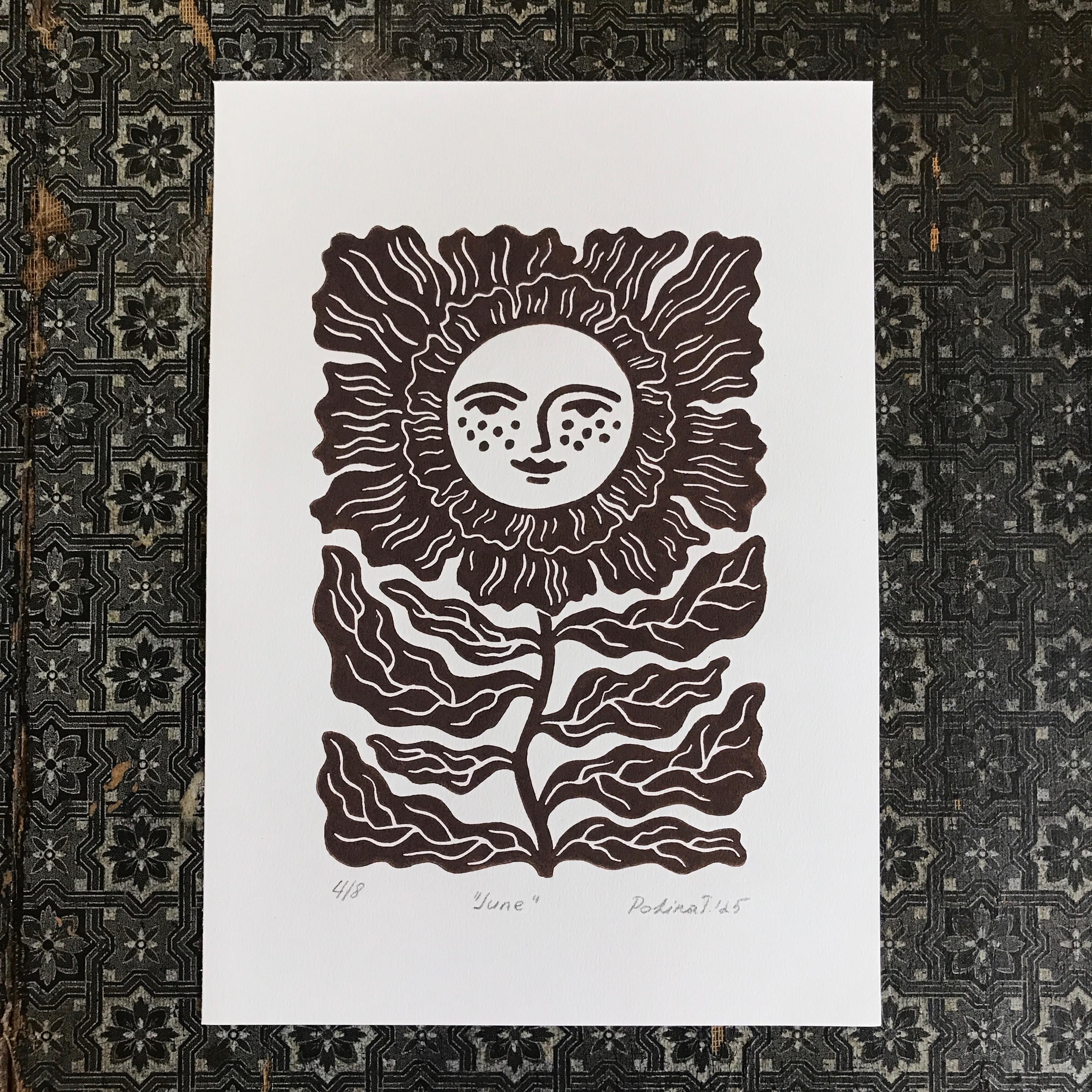 Hand-curved relief print "Friendly flower"